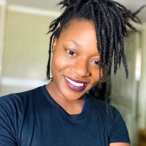 Meet your Posher, Simone